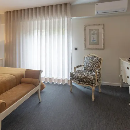 Afonso V & Szálloda Aveiro