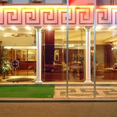 Afonso V & מלון 3*