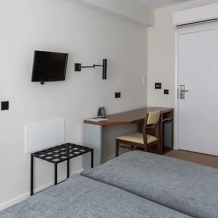 Afonso V & Hotel 3*