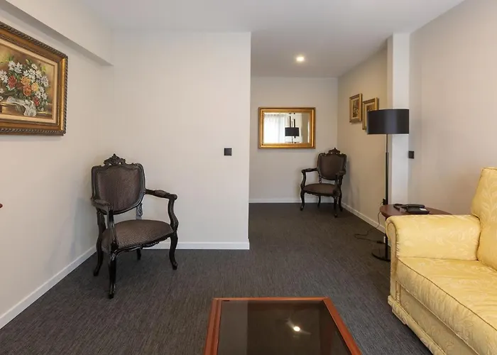 Afonso V & 3* Αβέιρο