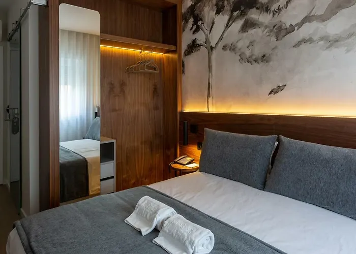 Afonso V & Ξενοδοχείο