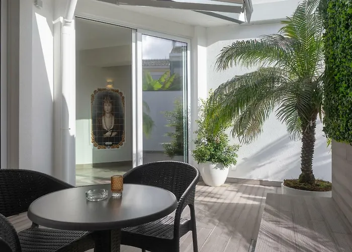 Afonso V & Ξενοδοχείο Αβέιρο